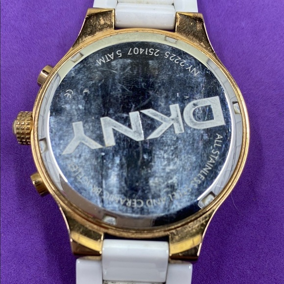 💛 DKNY Gold and White Watch - Picture 3 of 4